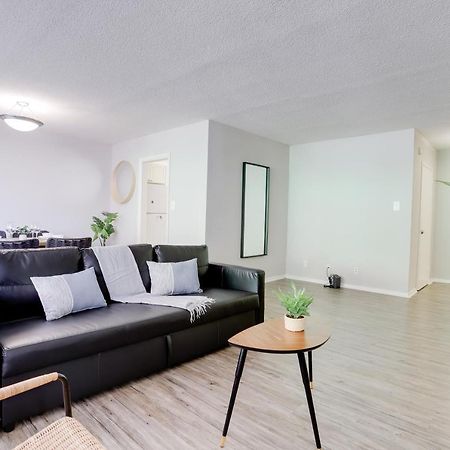 Modern Apartment At Crystal City Arlington Eksteriør bilde