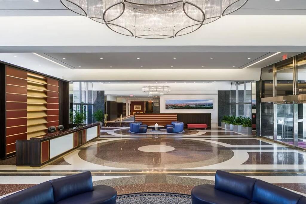 Modern Apartment At Crystal City Arlington Eksteriør bilde